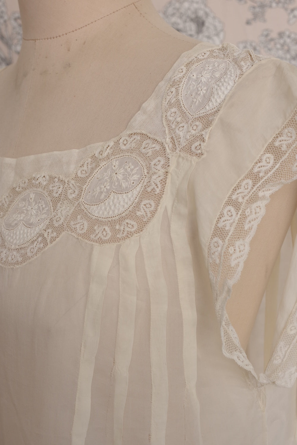 アンティークワンピース vêtement antique .FR a l'epoque