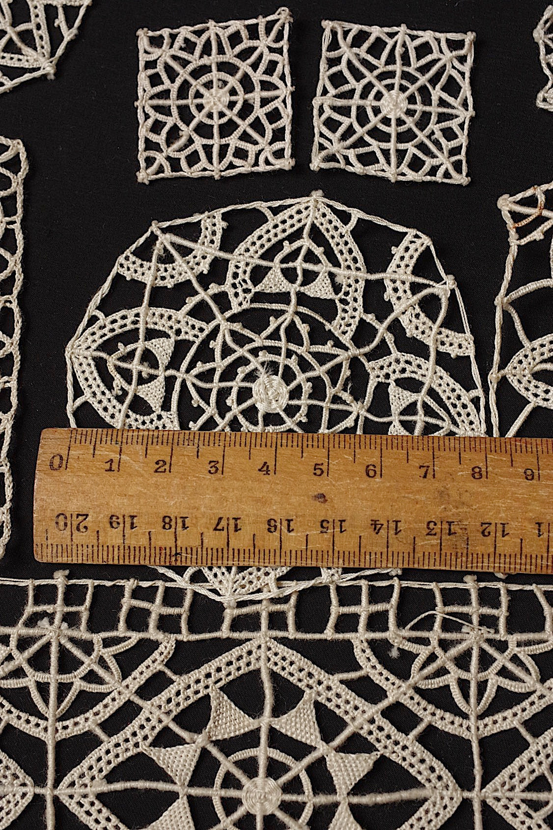 アンティークレース dentelle antique モチーフ12pieces .FR a l'epoque