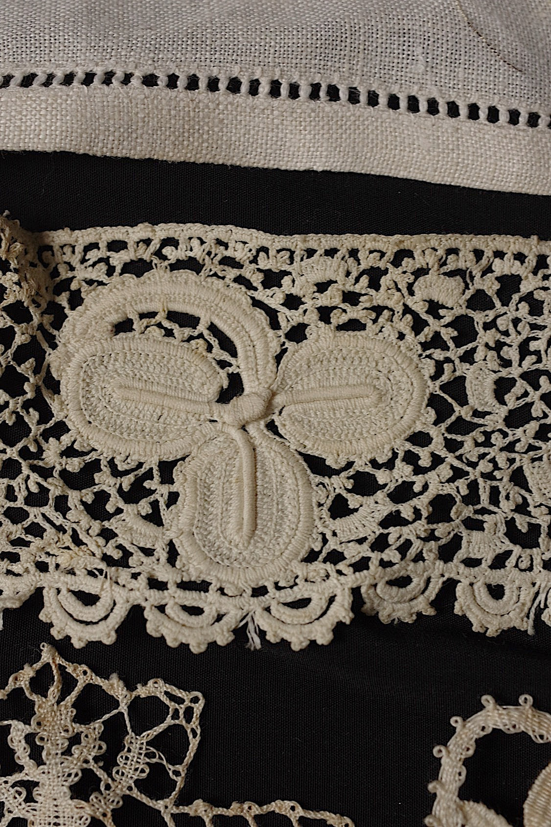 アンティークレース dentelle antique モチーフなど 素材用 .FR a l'epoque