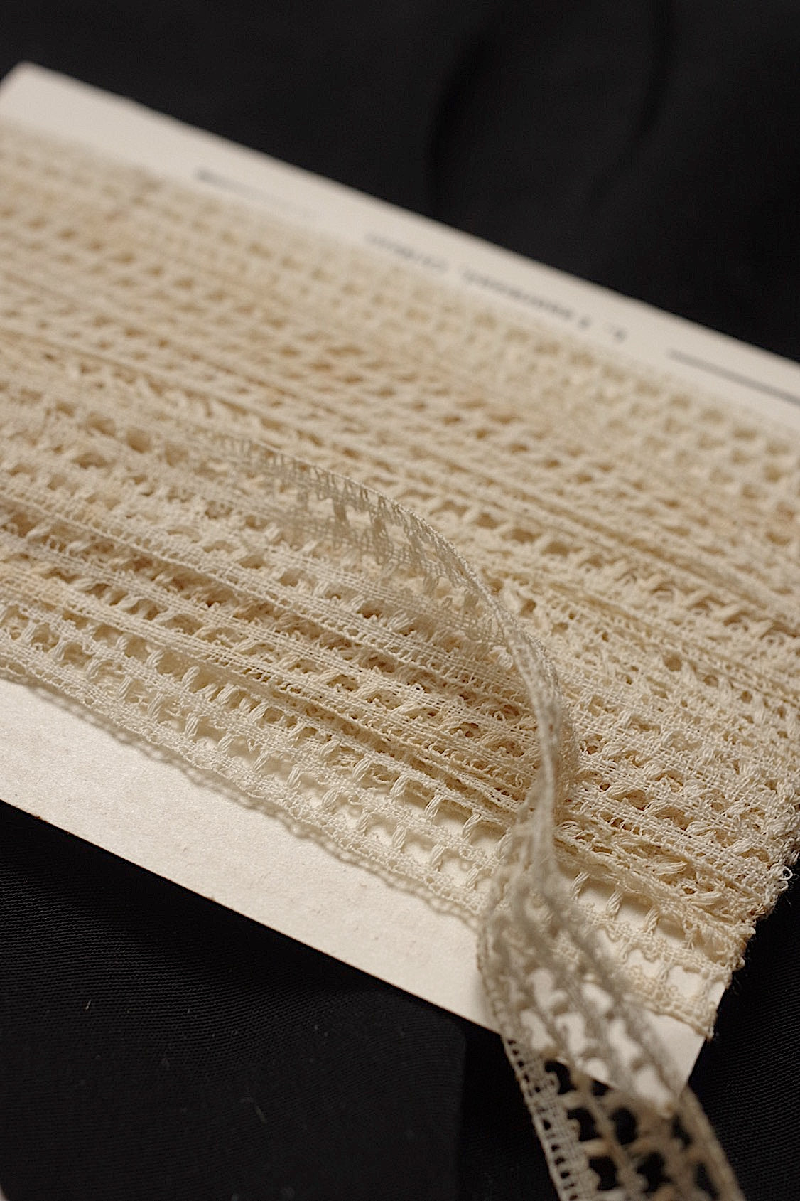 アンティークレース dentelle antique テーブ4種 .FR a l'epoque