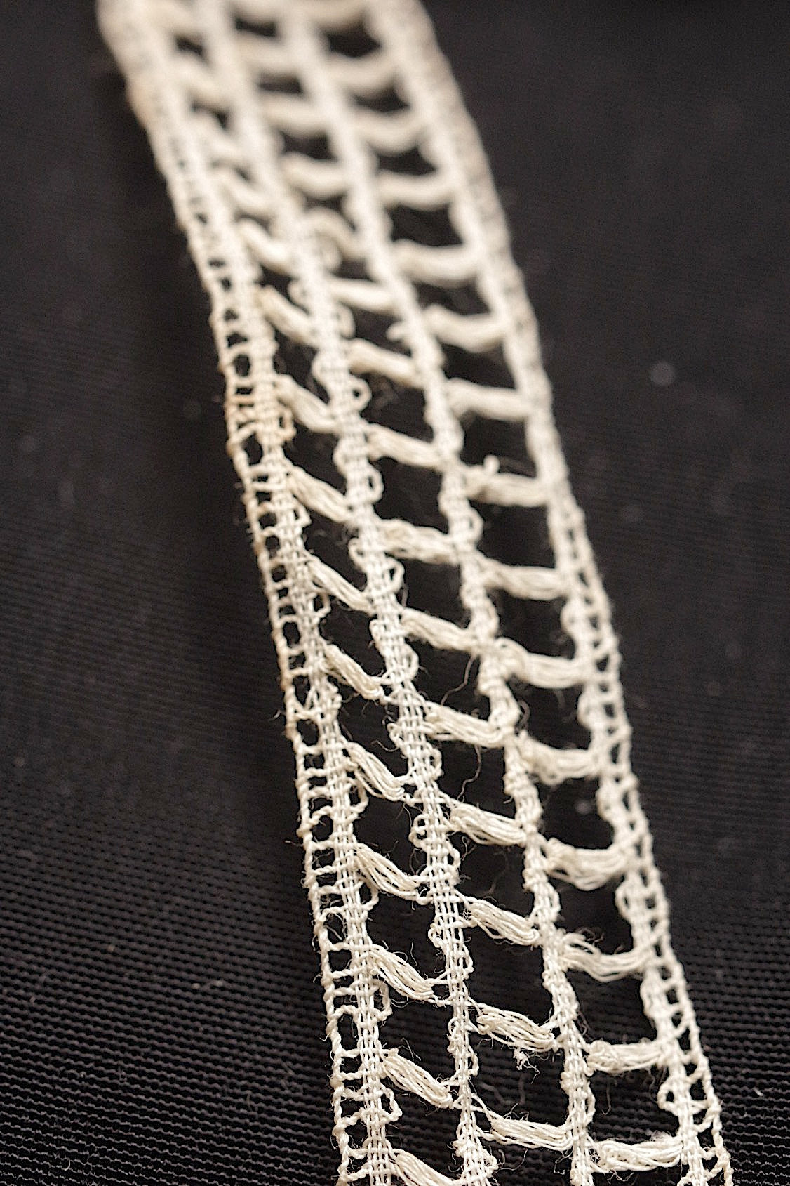 アンティークレース dentelle antique テーブ4種 .FR a l'epoque