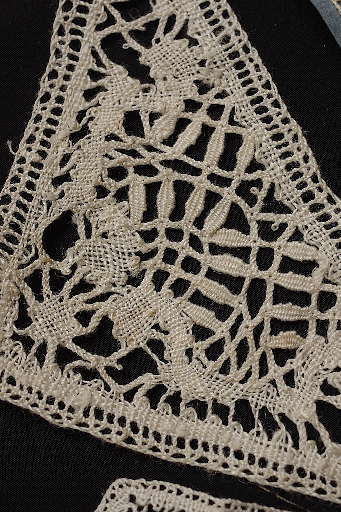 アンティークレース dentelle antique モチーフ3種 .FR a l'epoque