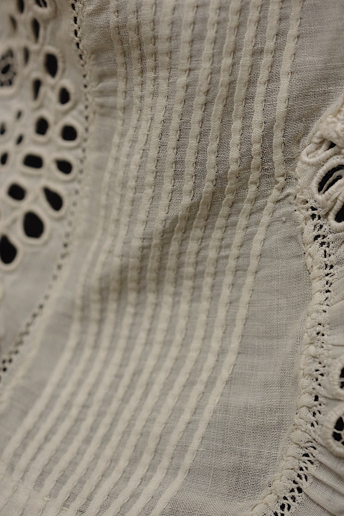 アンティークレース dentelle antique ボネ2つ .FR a l'epoque