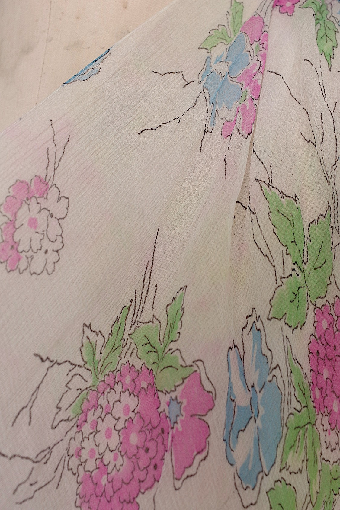 アンティークワンピース vêtement  antique シフォン花柄 .FR a l'epoque