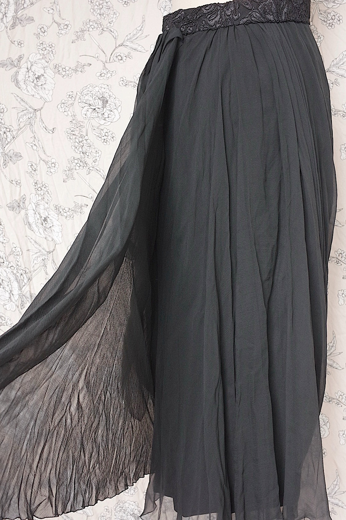 アンティークスカート vêtement  antique シフォンドレープスカート .FR a l'epoque