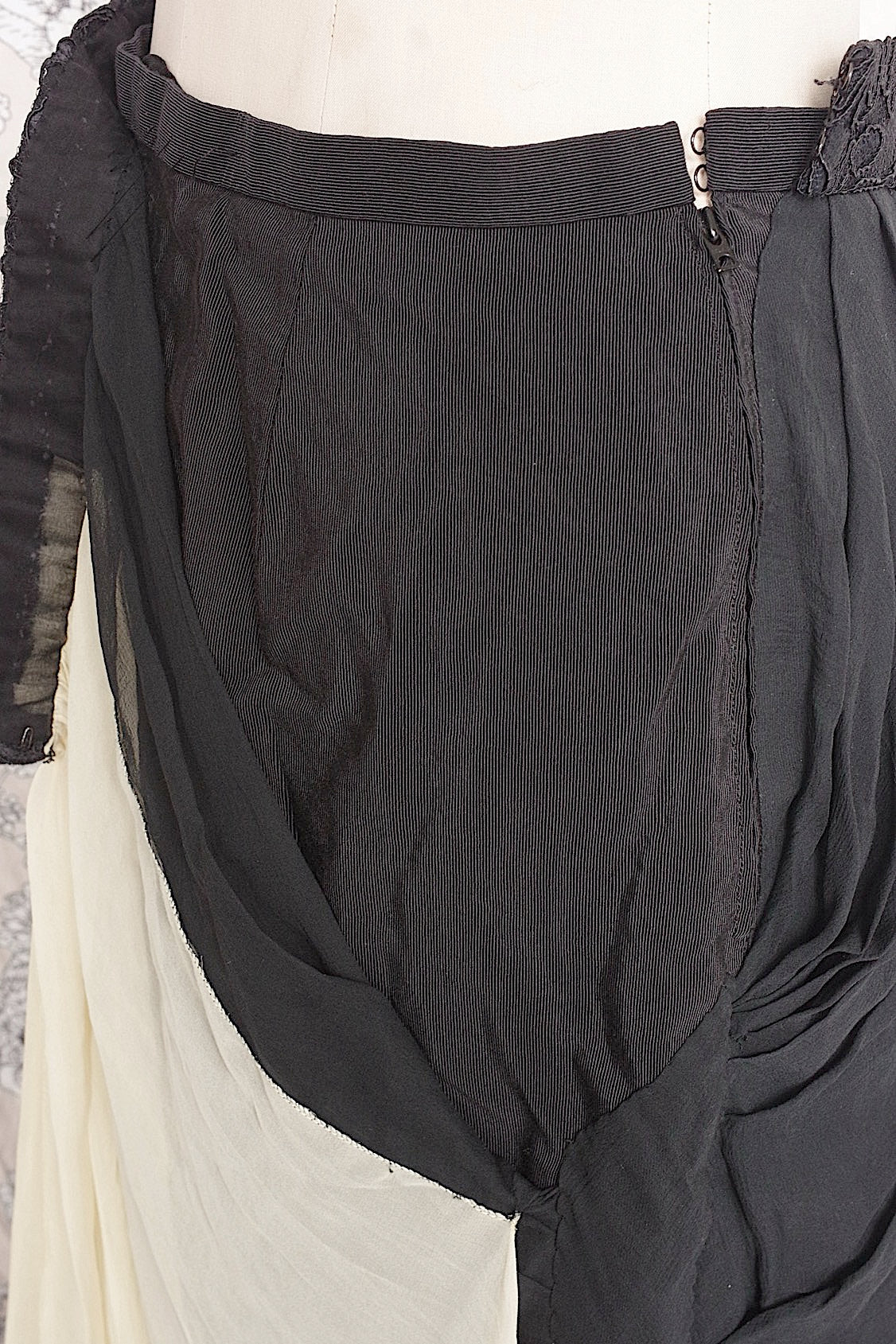 アンティークスカート vêtement antique シフォンドレープスカート .FR a l'epoque