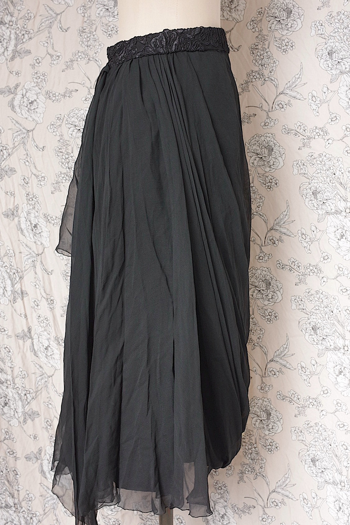 アンティークスカート vêtement  antique シフォンドレープスカート .FR a l'epoque