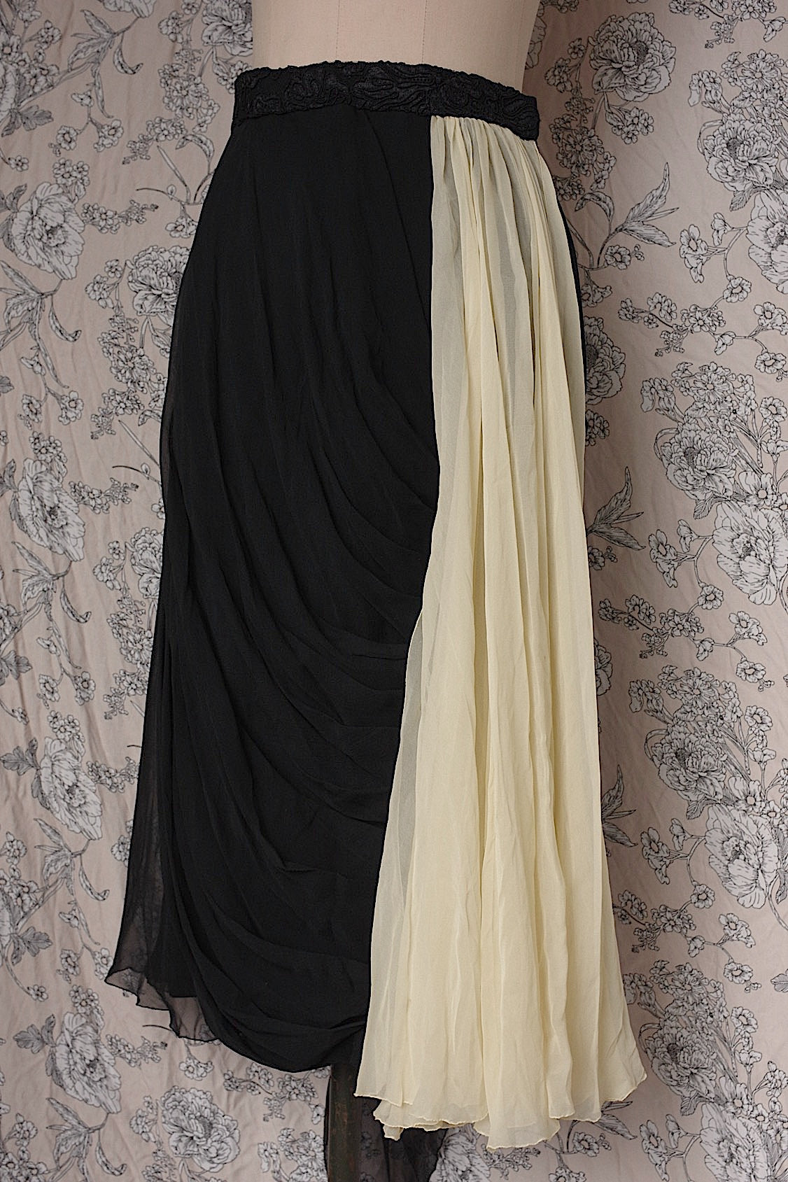 アンティークスカート vêtement  antique シフォンドレープスカート .FR a l'epoque