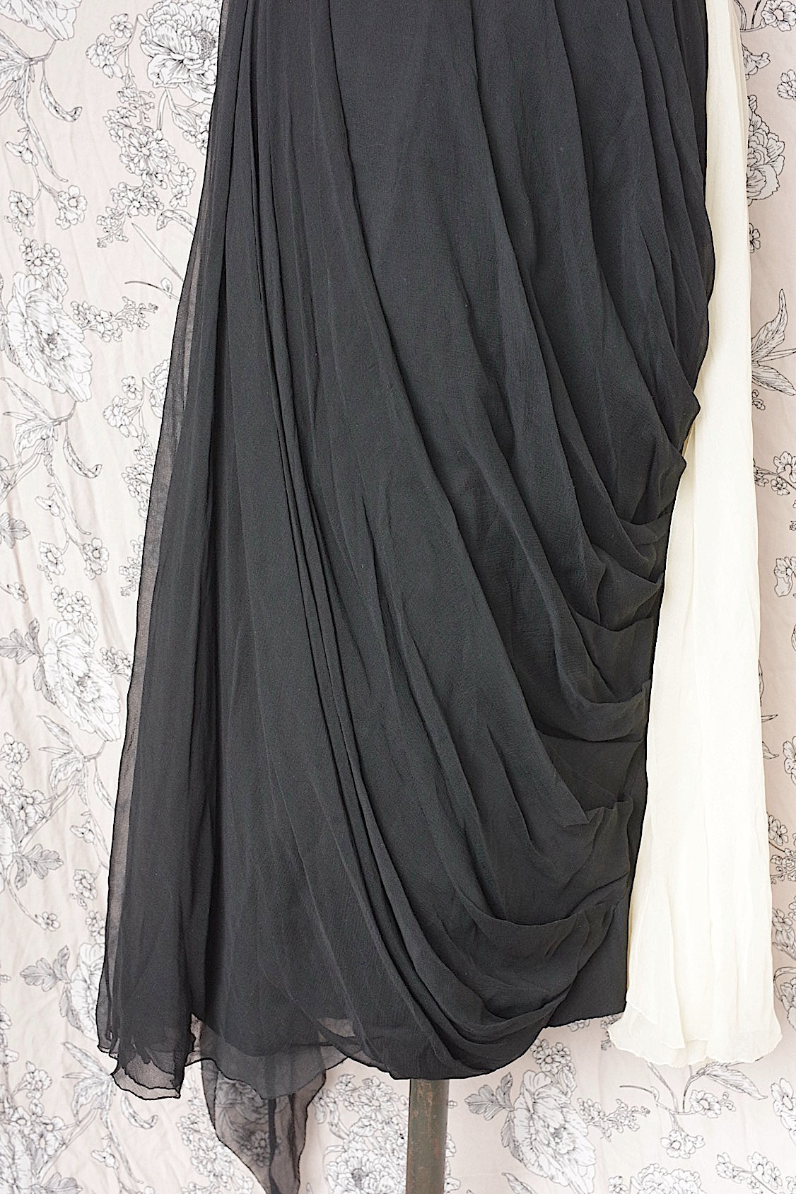 アンティークスカート vêtement  antique シフォンドレープスカート .FR a l'epoque