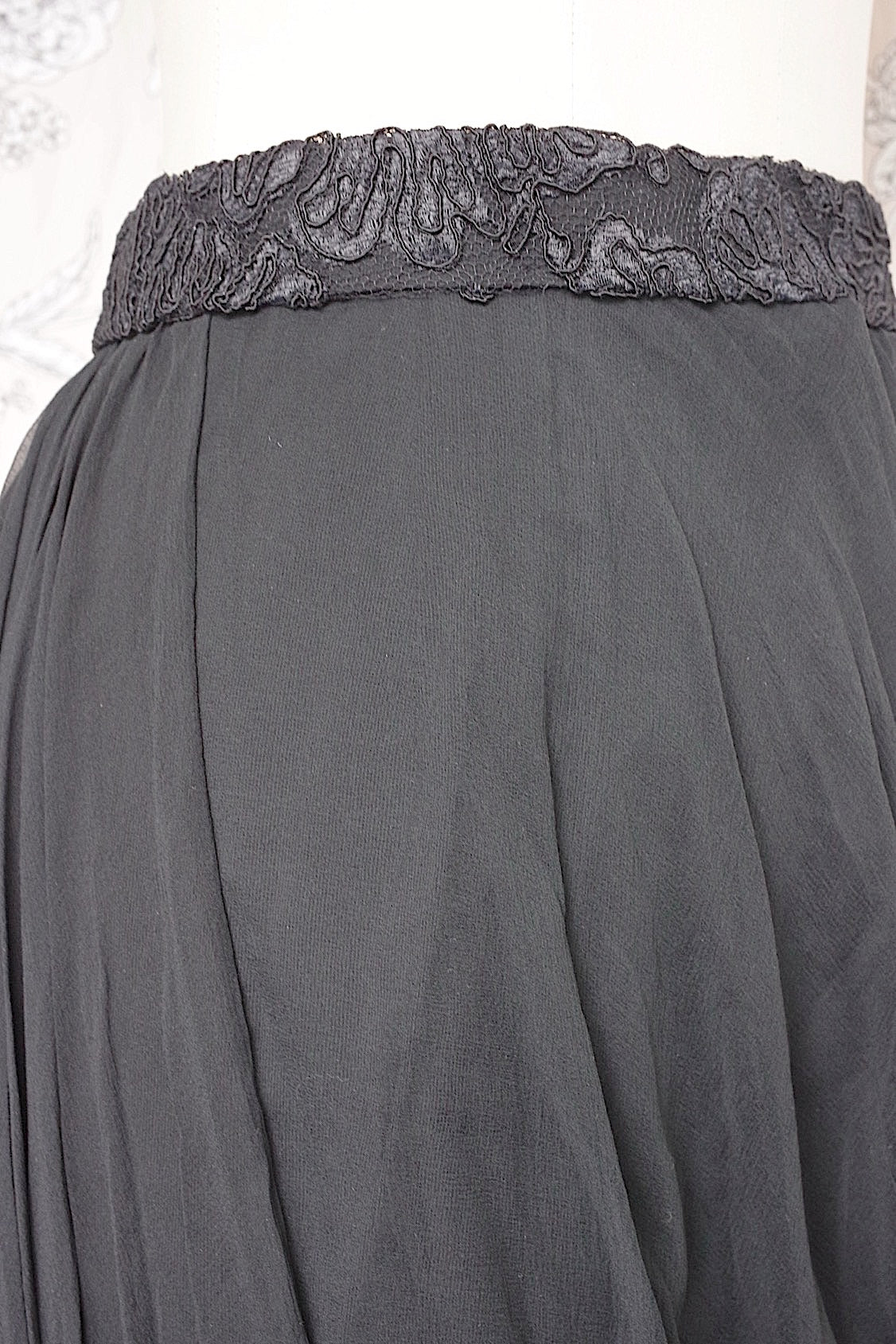 アンティークスカート vêtement  antique シフォンドレープスカート .FR a l'epoque