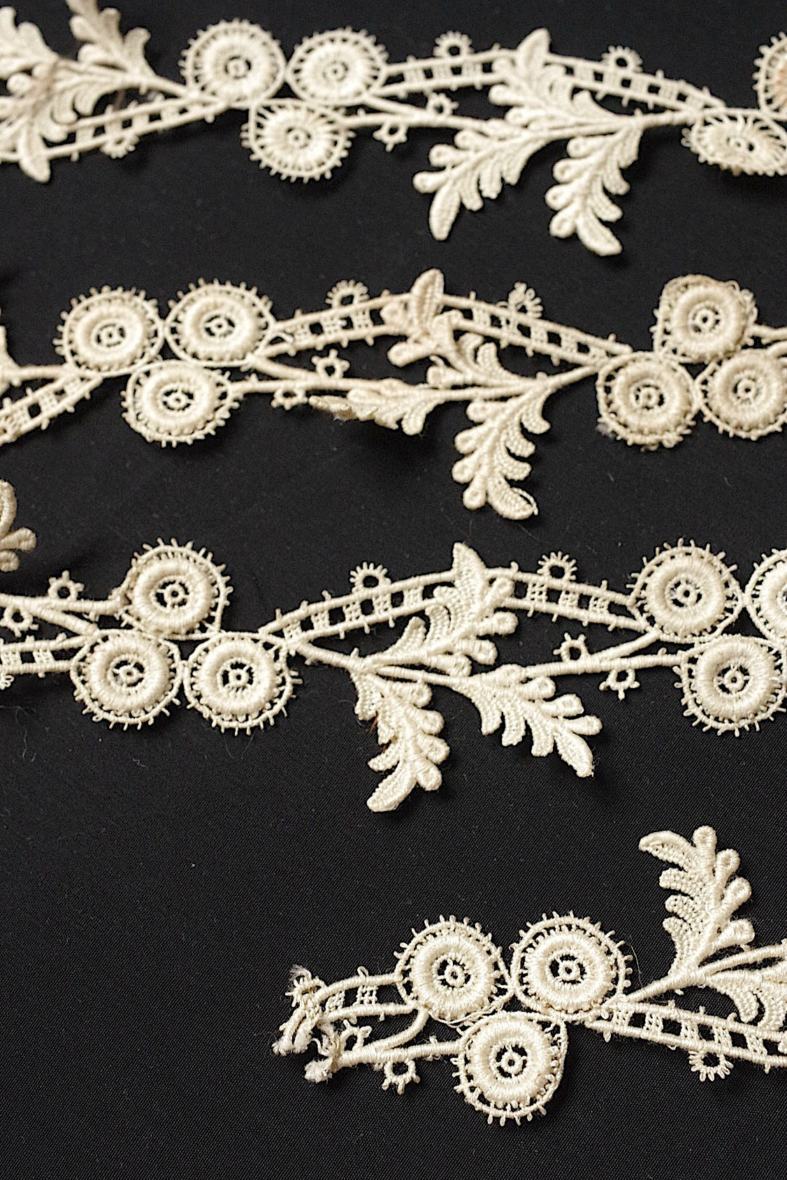 アンティークレース dentelle antique モチーフレースlots1 .FR a l'epoque