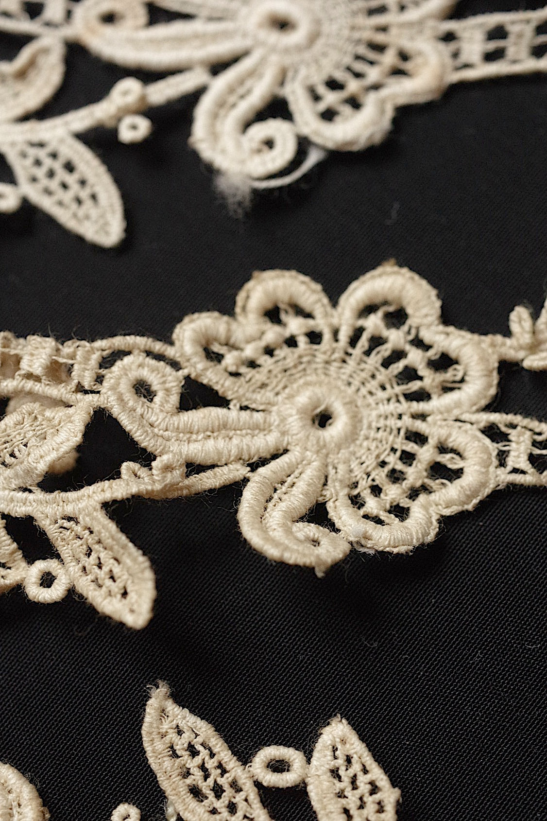 アンティークレース dentelle antique モチーフレースlots1 .FR a l'epoque