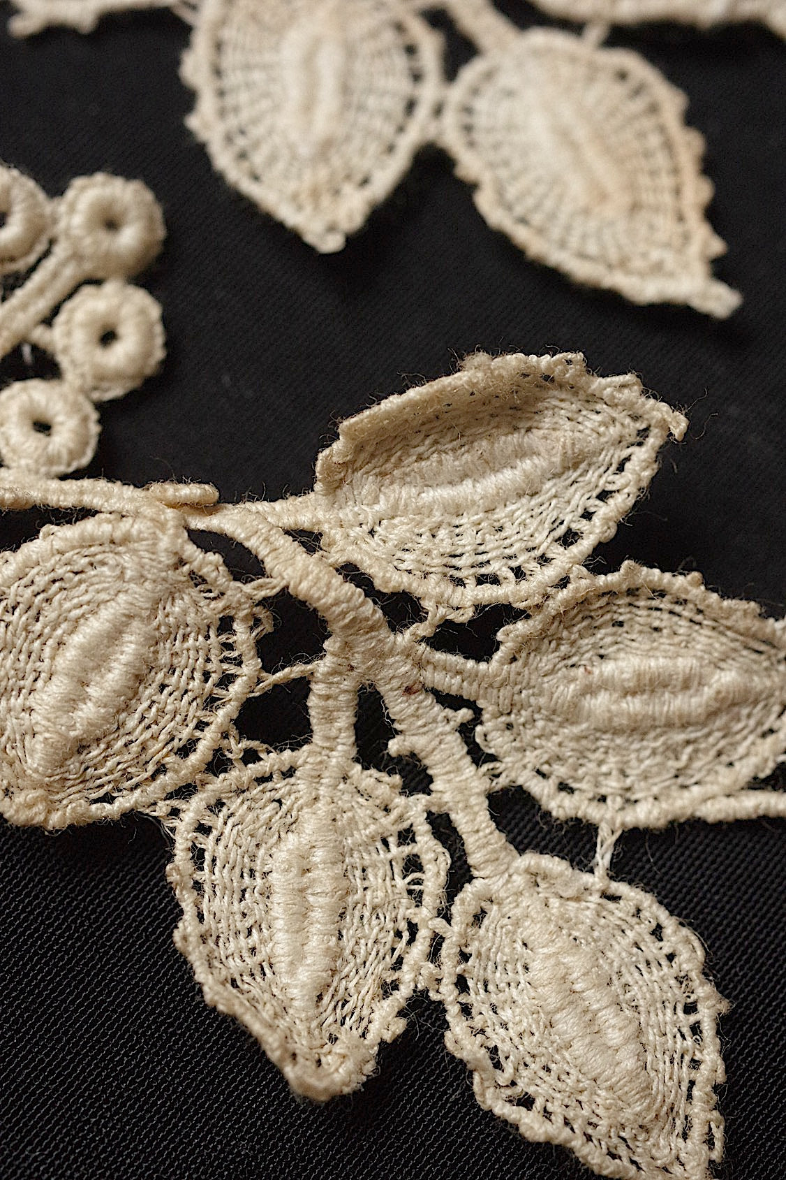 アンティークレース dentelle antique モチーフレースlots1 .FR a l'epoque