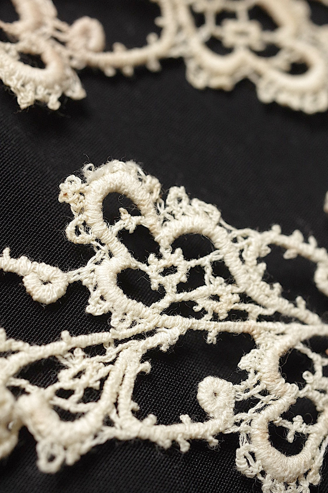 アンティークレース dentelle antique モチーフレースlots2 .FR a l'epoque