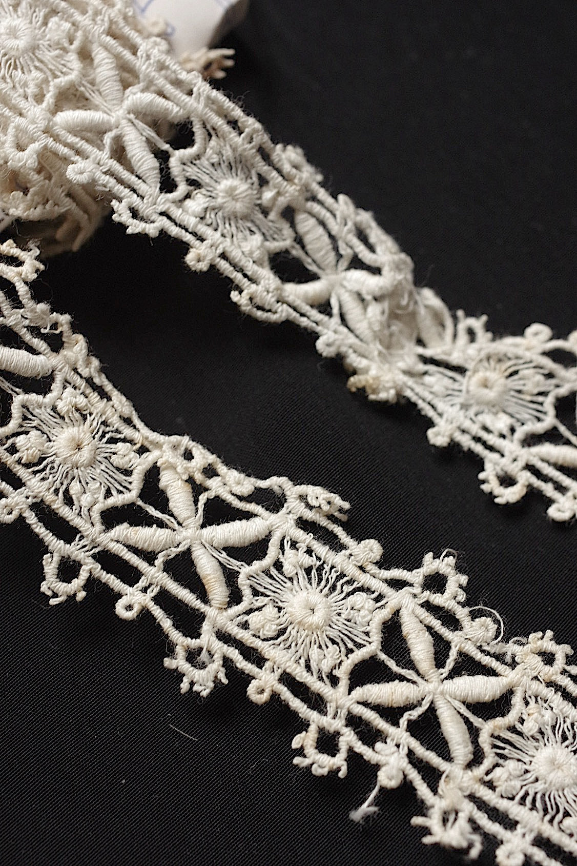 アンティークレース dentelle antique モチーフレースlots4 .FR a l'epoque