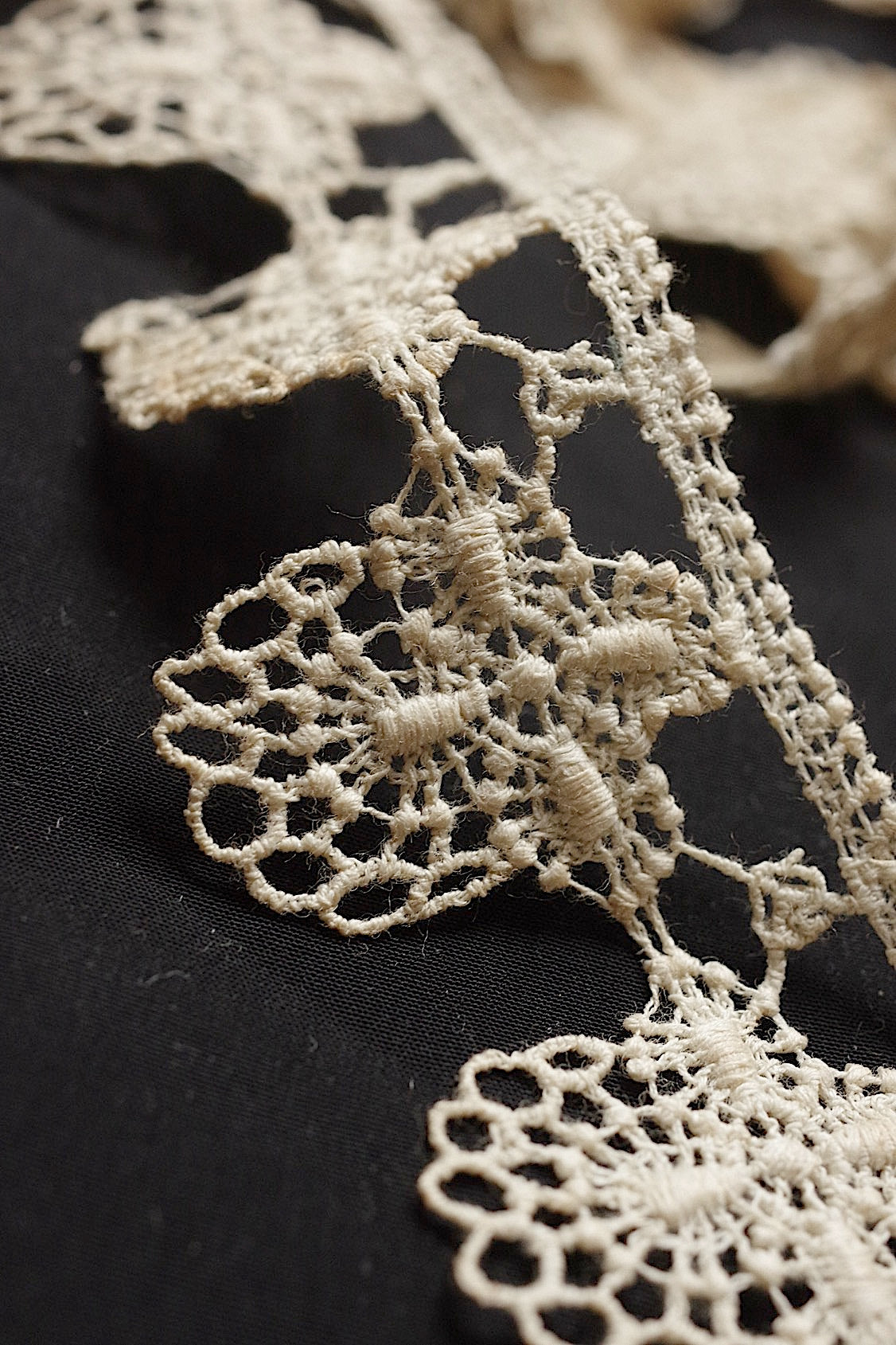 アンティークレース dentelle antique モチーフレースlots5 .FR a l'epoque