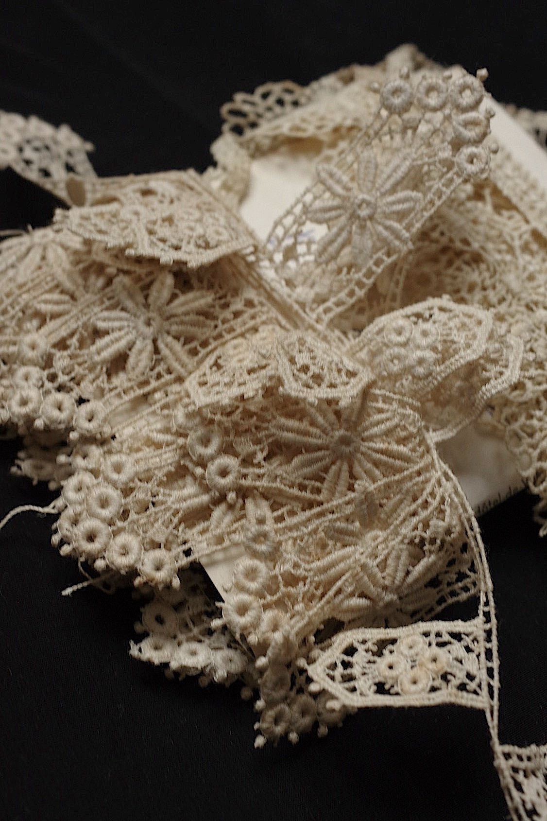 アンティークレース dentelle antique モチーフレースlots5 .FR a l'epoque