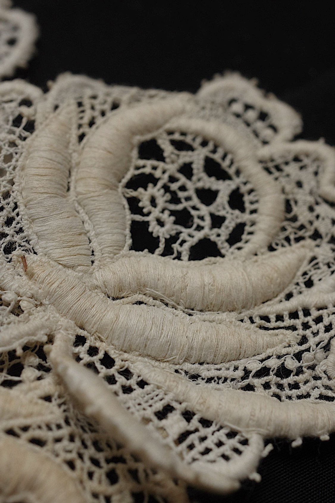 アンティークレース dentelle antique モチーフレースlots6 .FR a l'epoque