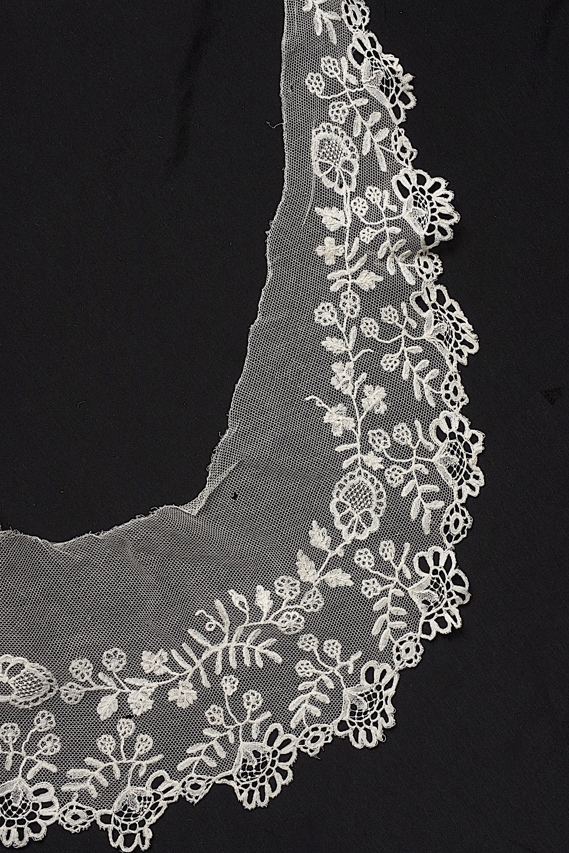 アンティークレース dentelle antique 襟状 .FR a l'epoque