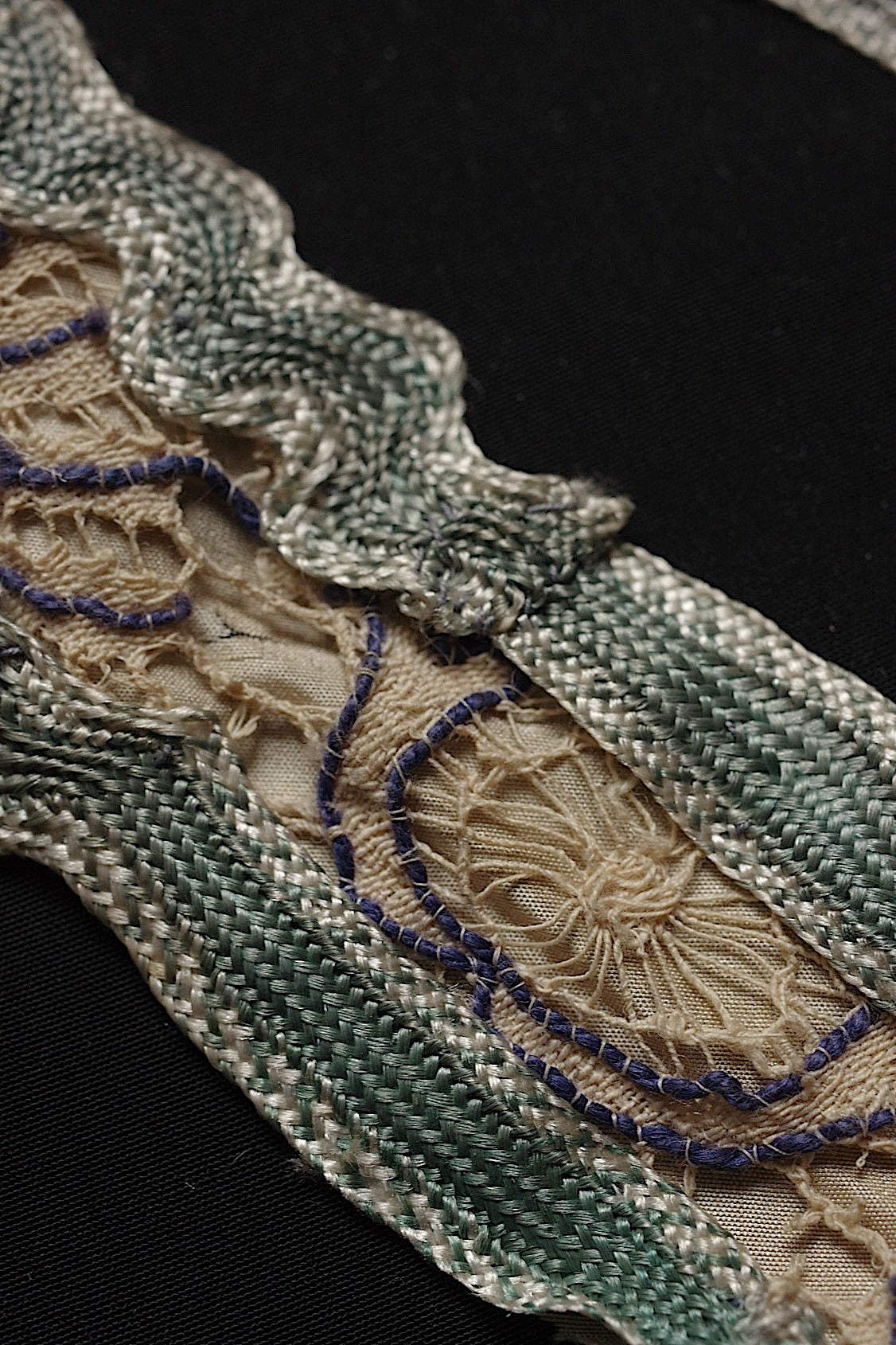 アンティークリボン ruban antique 375cm 30cm .FR a l'epoque