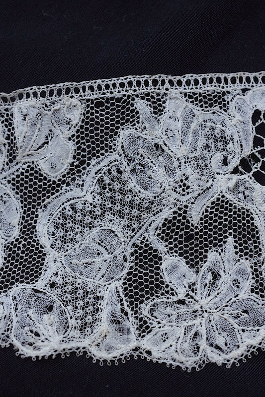 アンティークレース dentelle antique 222cm .FR a l'epoque