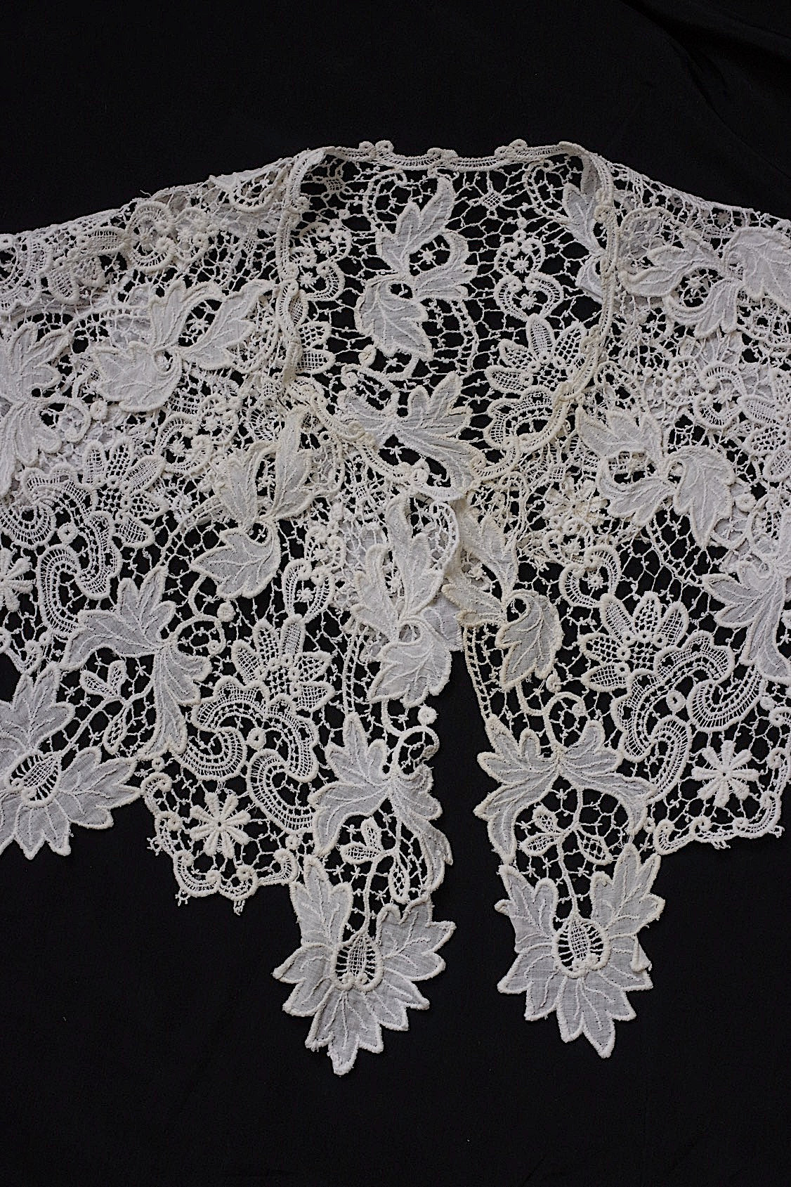 アンティークレース dentelle antique 襟 .FR a l'epoque
