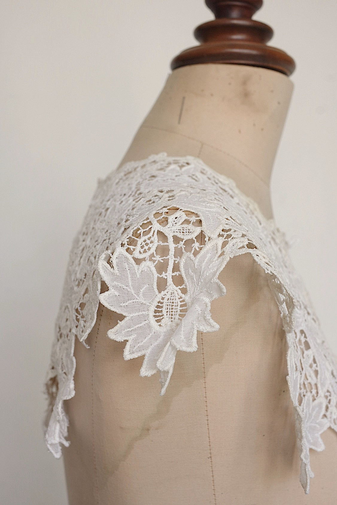 アンティークレース dentelle antique 襟 .FR a l'epoque