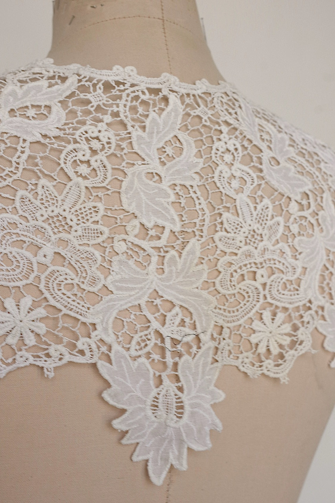 アンティークレース dentelle antique 襟 .FR a l'epoque