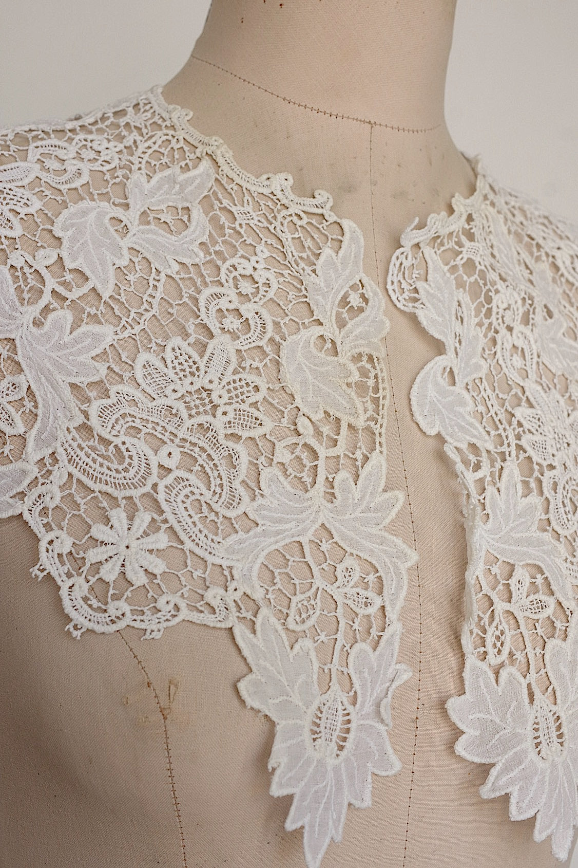 アンティークレース dentelle antique 襟 .FR a l'epoque