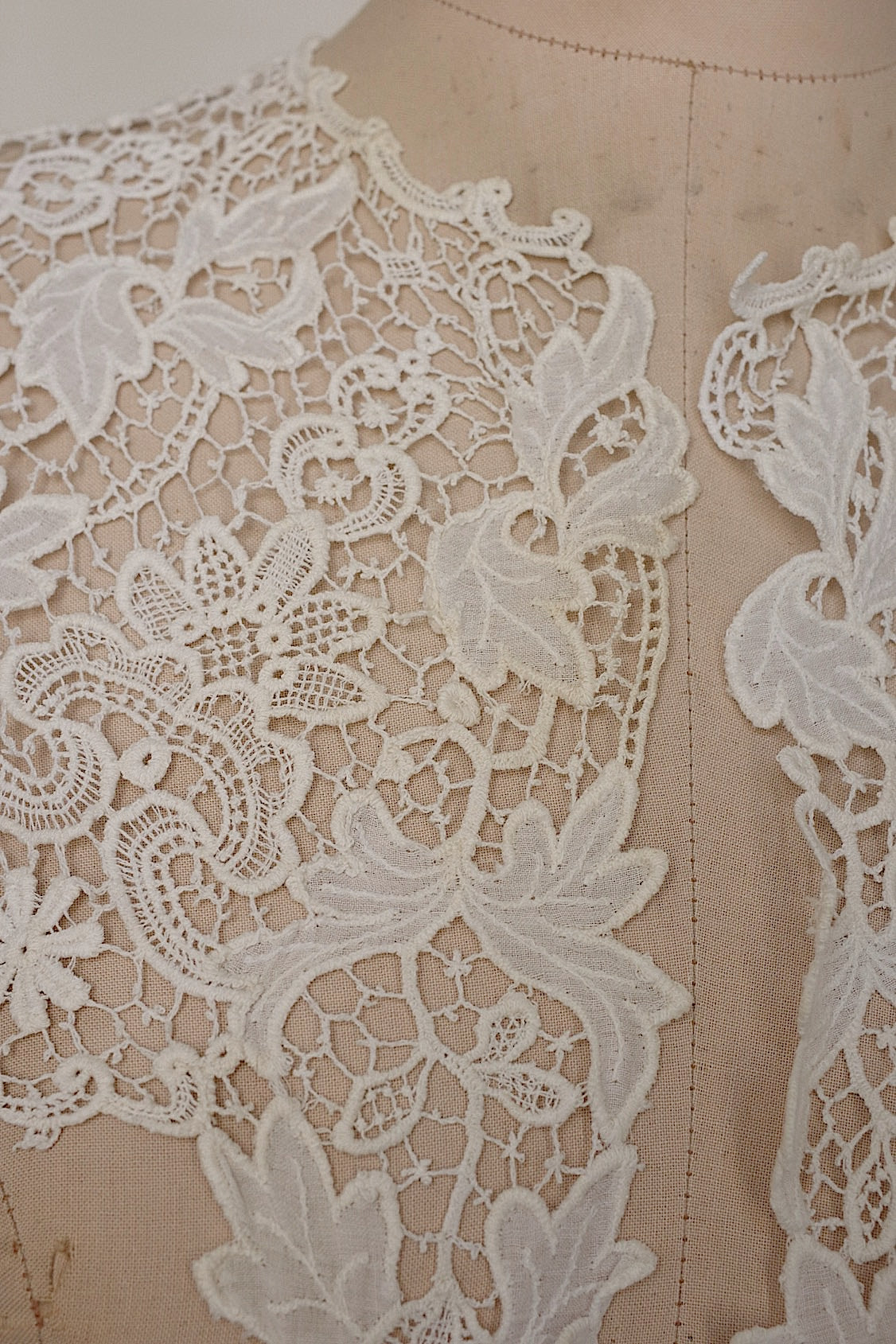 アンティークレース dentelle antique 襟 .FR a l'epoque