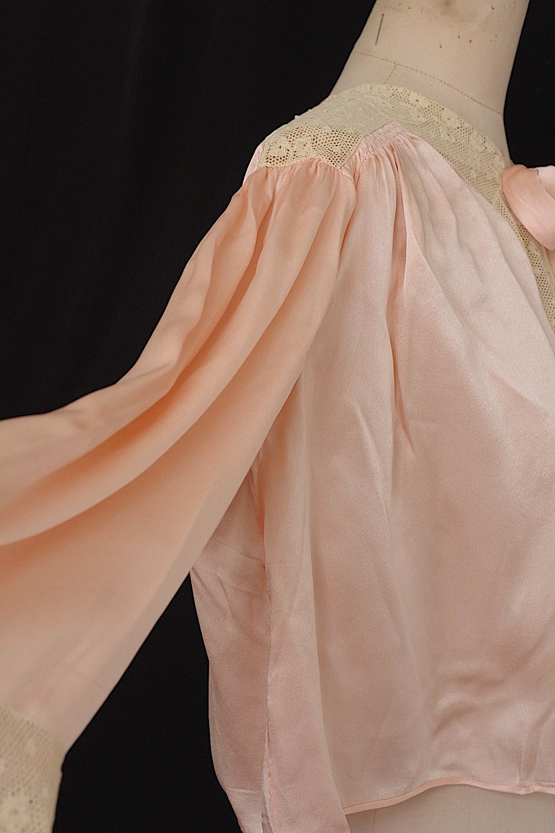 アンティーク羽織 vêtement antique  シルク羽織2 .FR a l'epoque