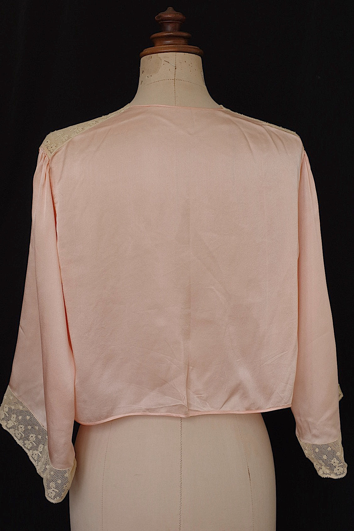 アンティーク羽織 vêtement antique  シルク羽織2 .FR a l'epoque