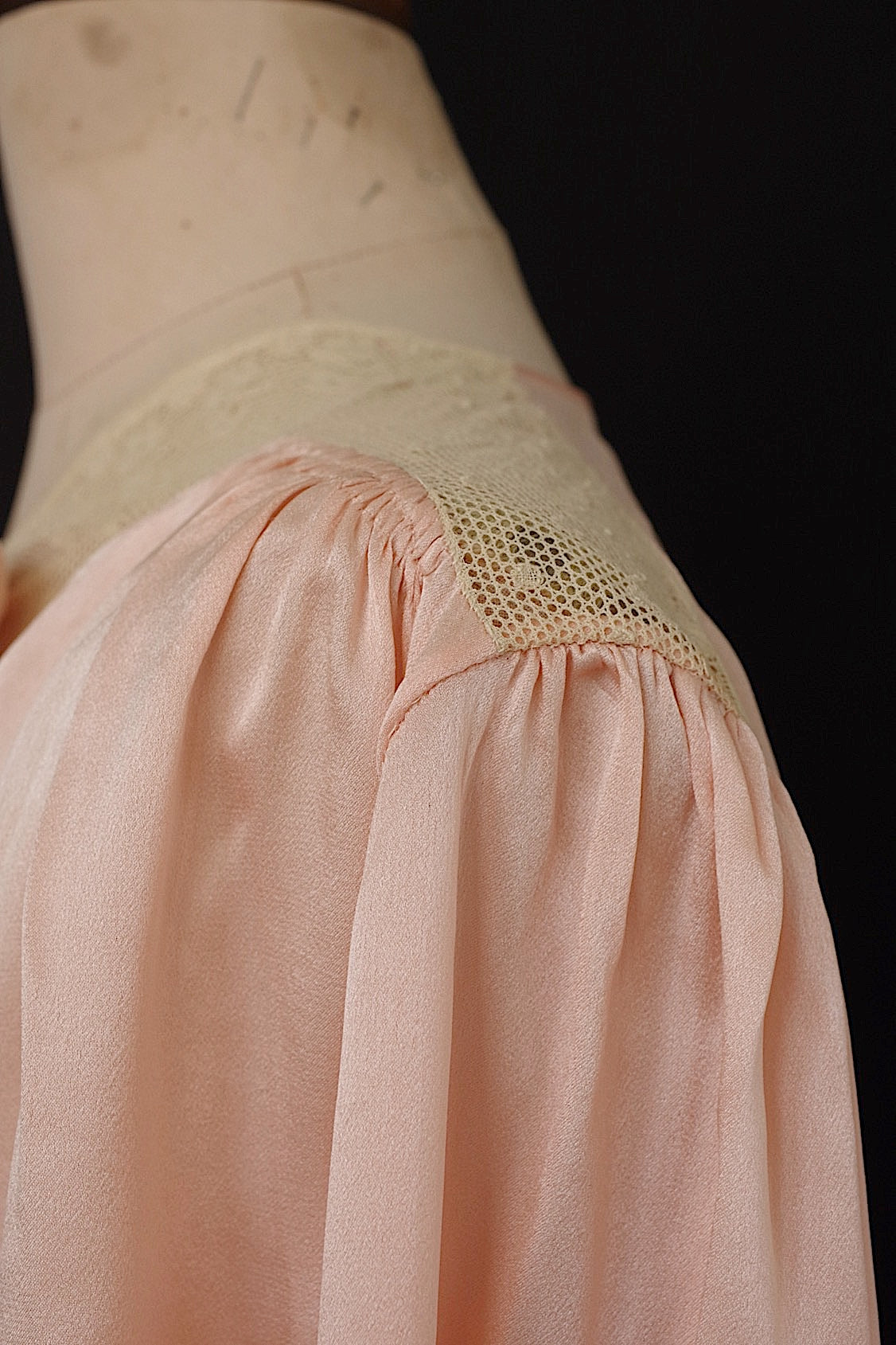 アンティーク羽織 vêtement antique  シルク羽織2 .FR a l'epoque