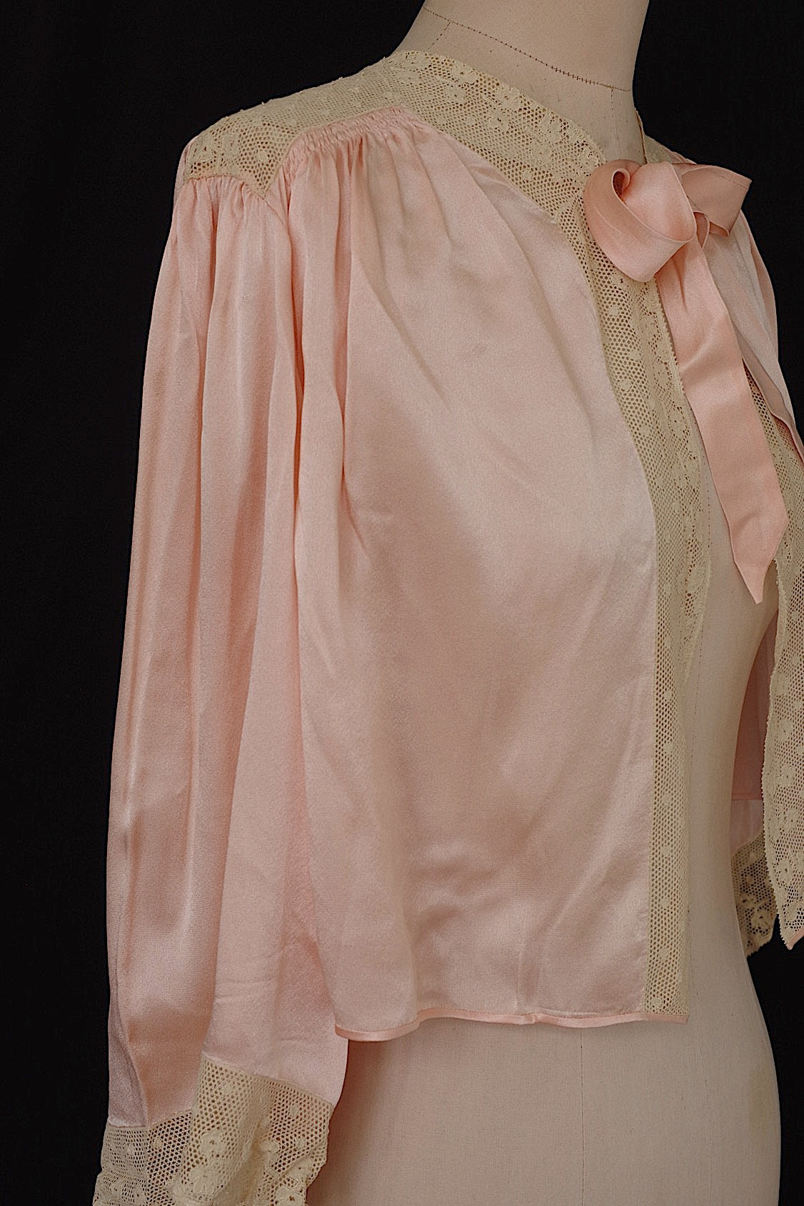 アンティーク羽織 vêtement antique  シルク羽織2 .FR a l'epoque