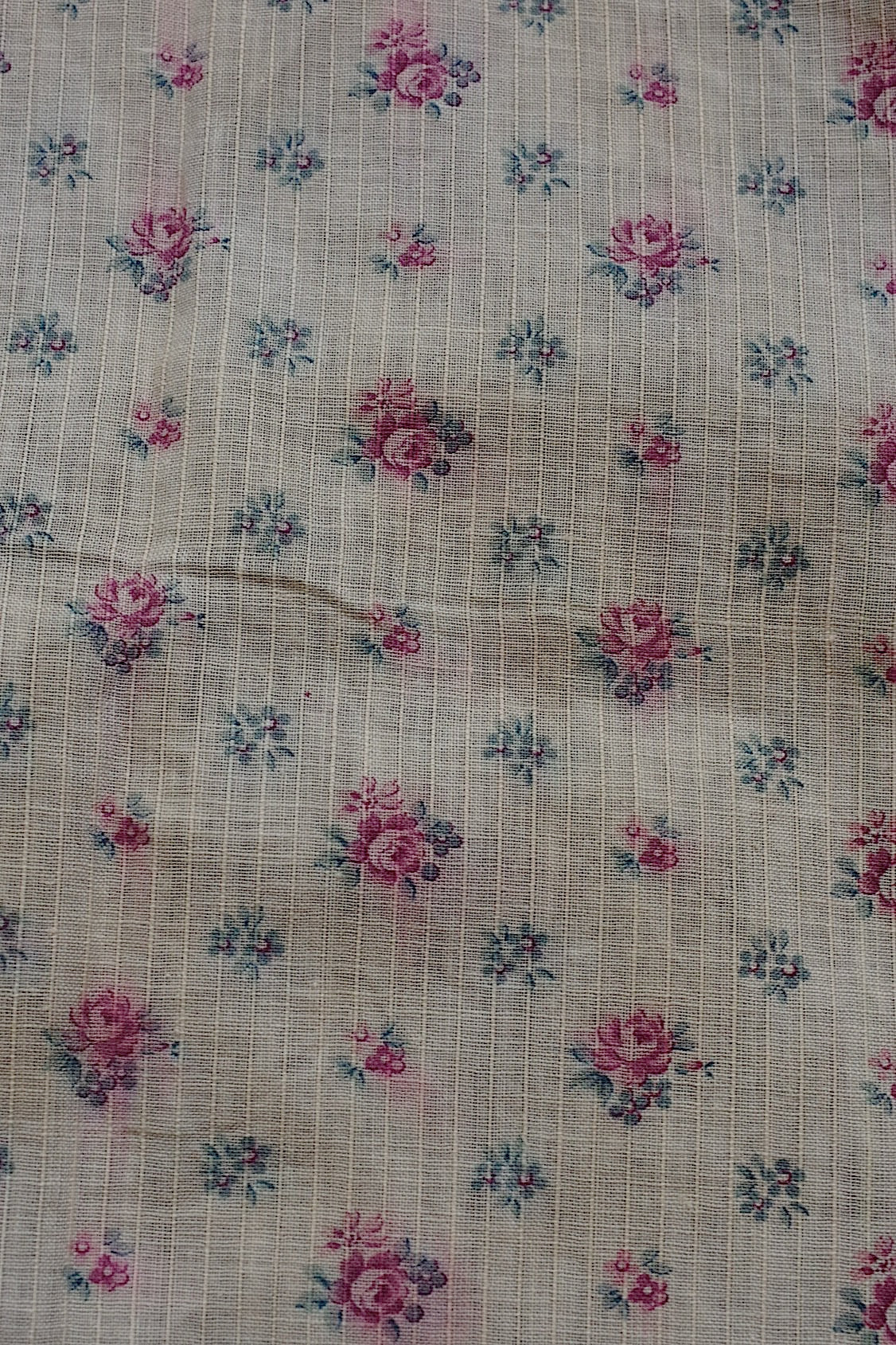 アンティーク生地ハギレ tissu antique .FR a l'epoque