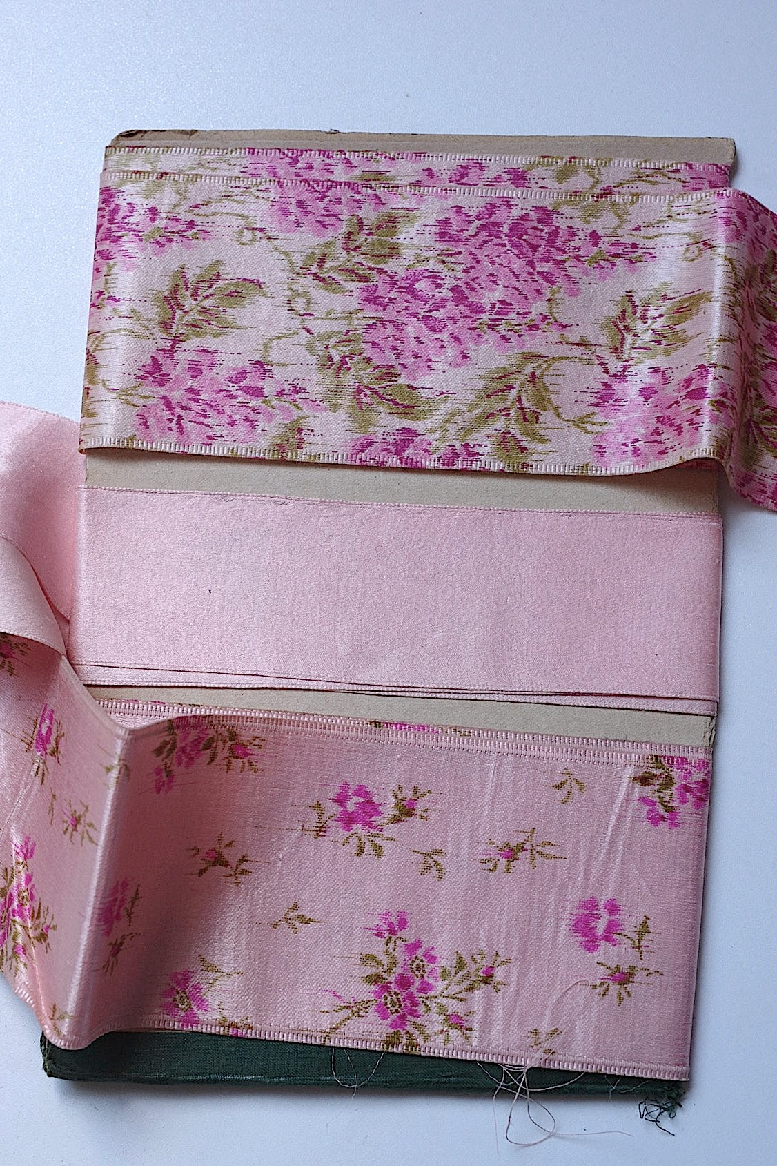 アンティークリボン ruban antique ribbon lots1 .FR a l'epoque