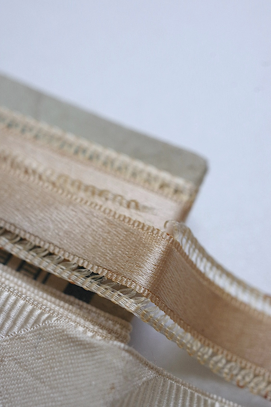 アンティークリボン ruban antique  ribbon lots4 .FR a l'epoque