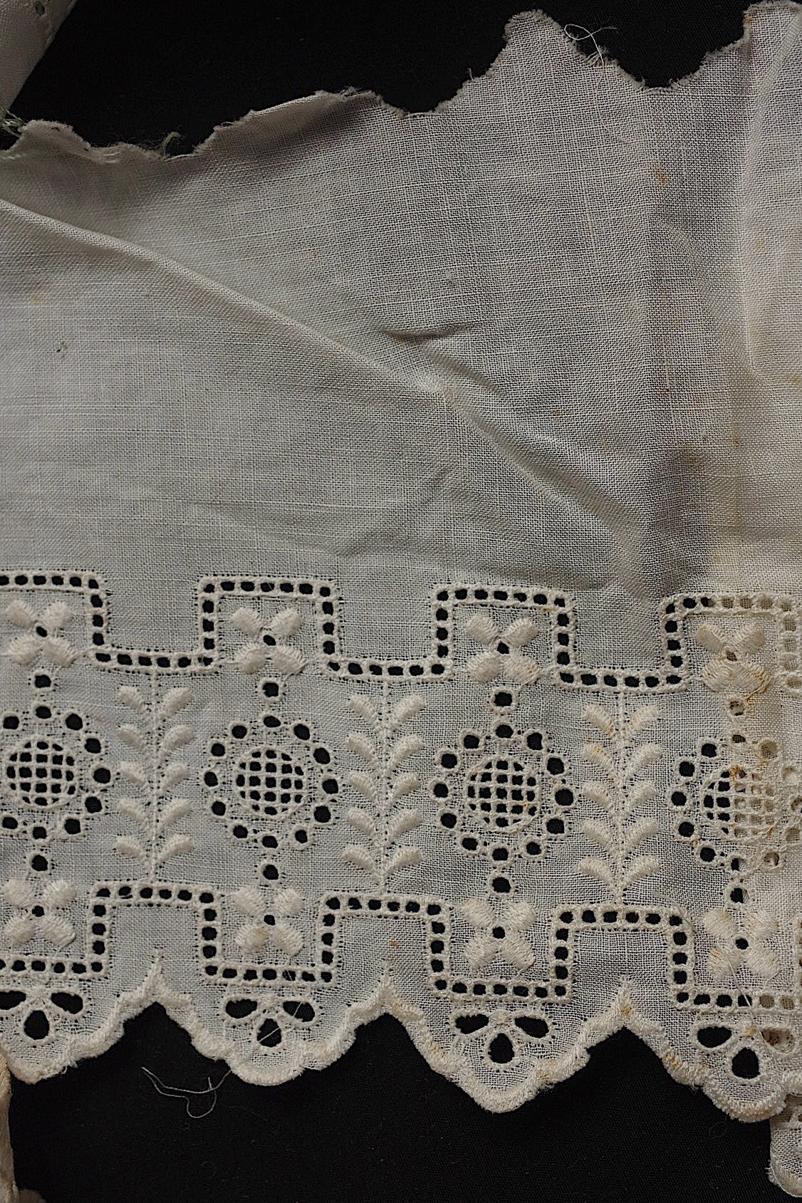 アンティークレース dentelle antique  カットワーク lots3 .FR a l'epoque