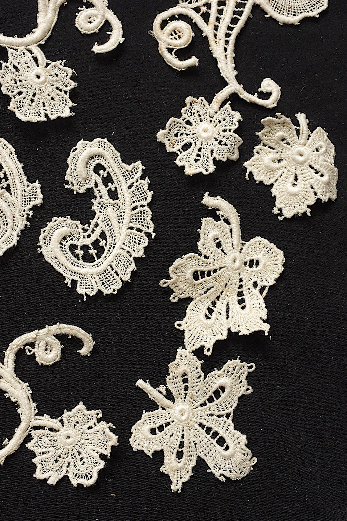 アンティークレース dentelle antique  36pieceモチーフ  .FR a l'epoque