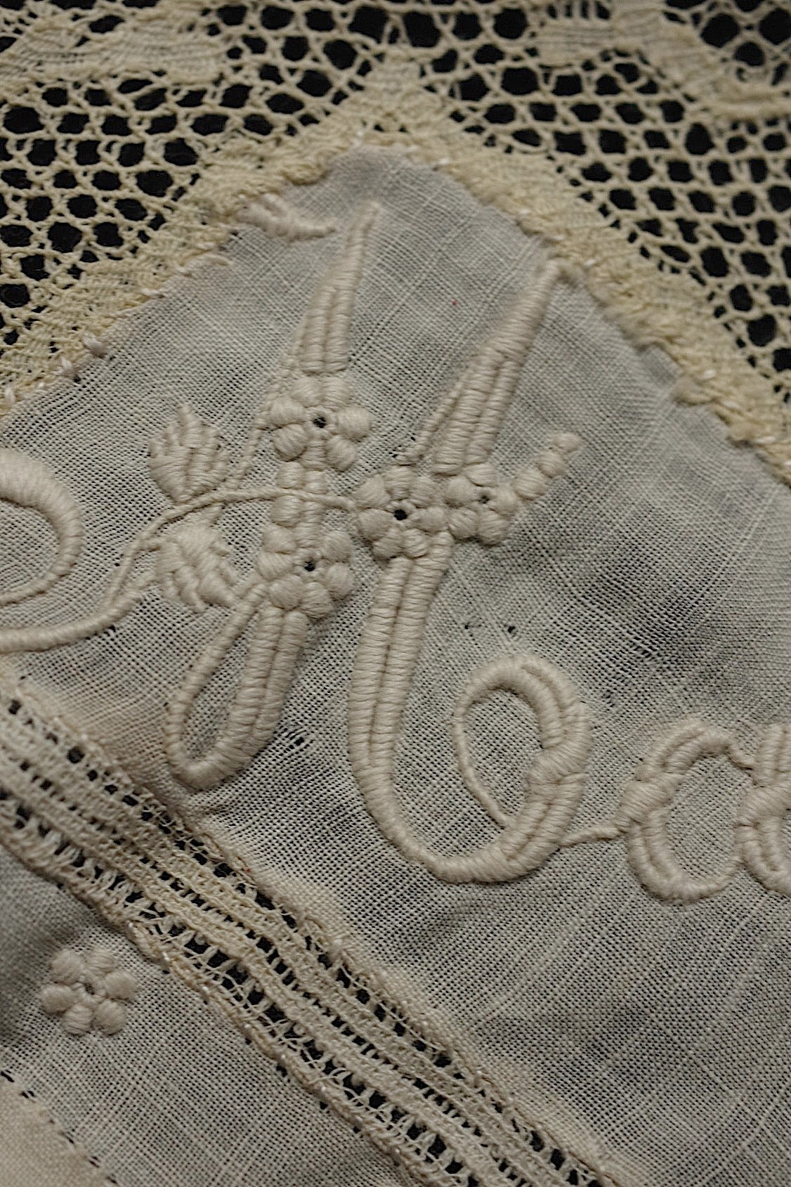 アンティークレース dentelle antique 刺繍ハンカチ .FR a l'epoque