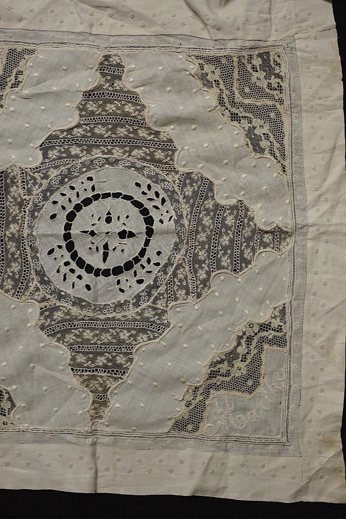 アンティークレース dentelle antique  刺繍ハンカチ .FR a l'epoque