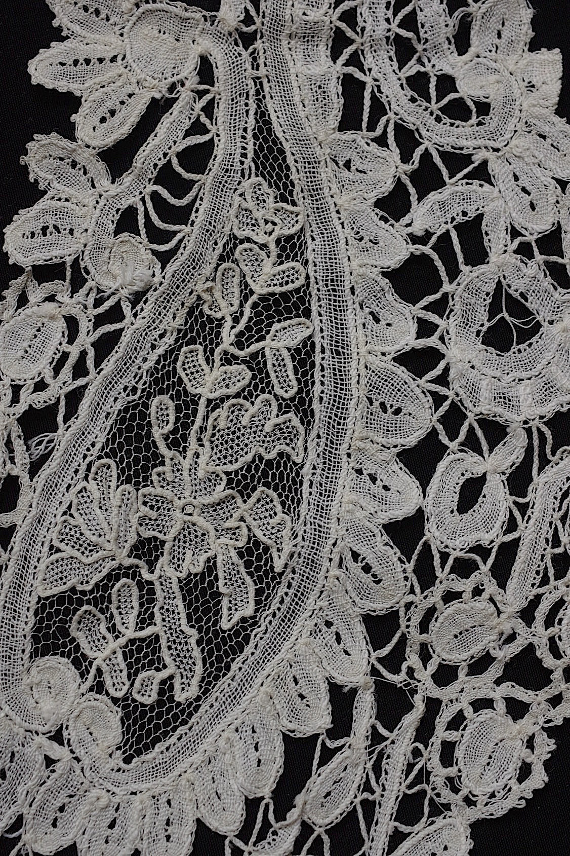 アンティークレース dentelle antique  襟 .FR a l'epoque