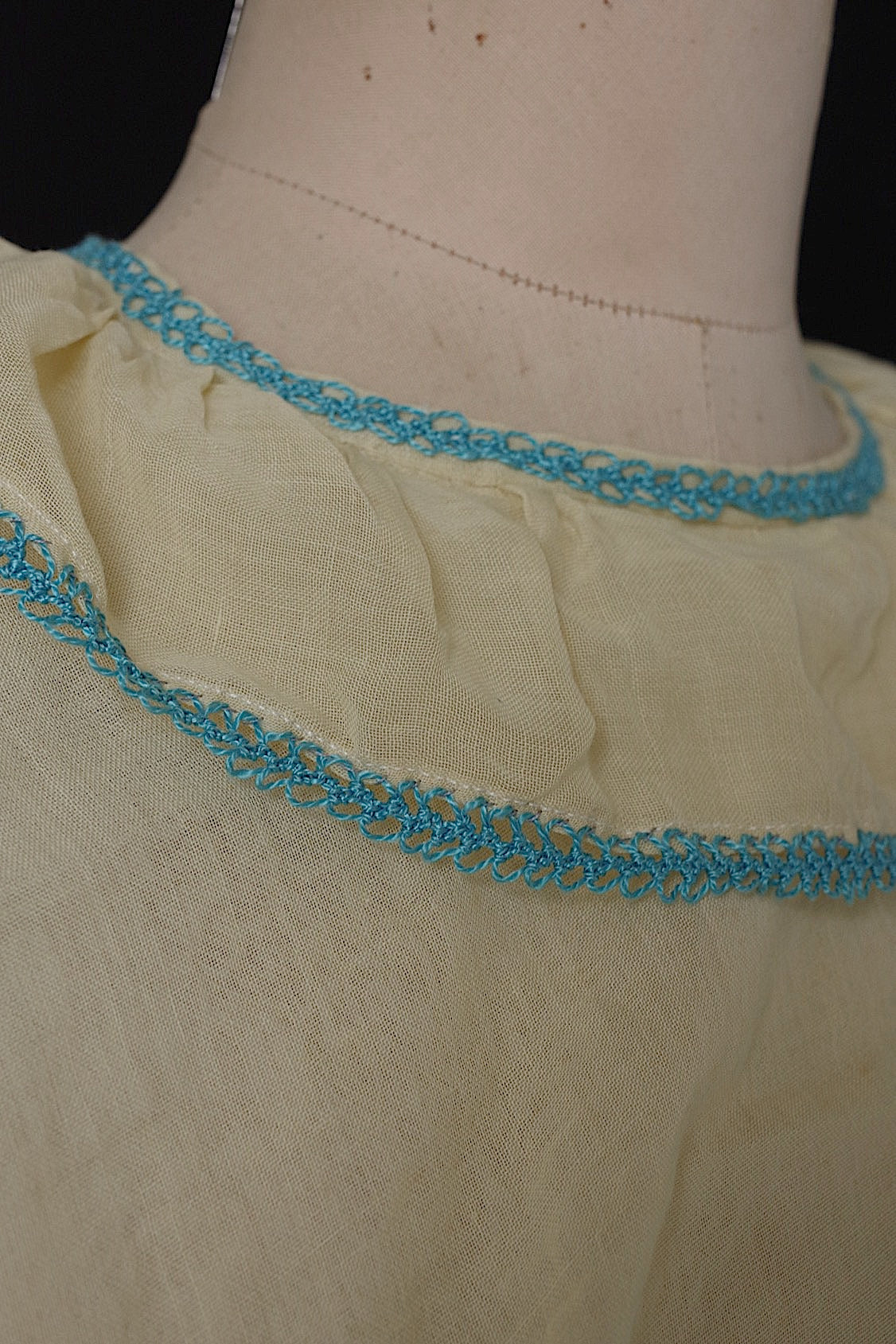 アンティークワンピース vêtement  antique 少女サイズ .FR a l'epoque