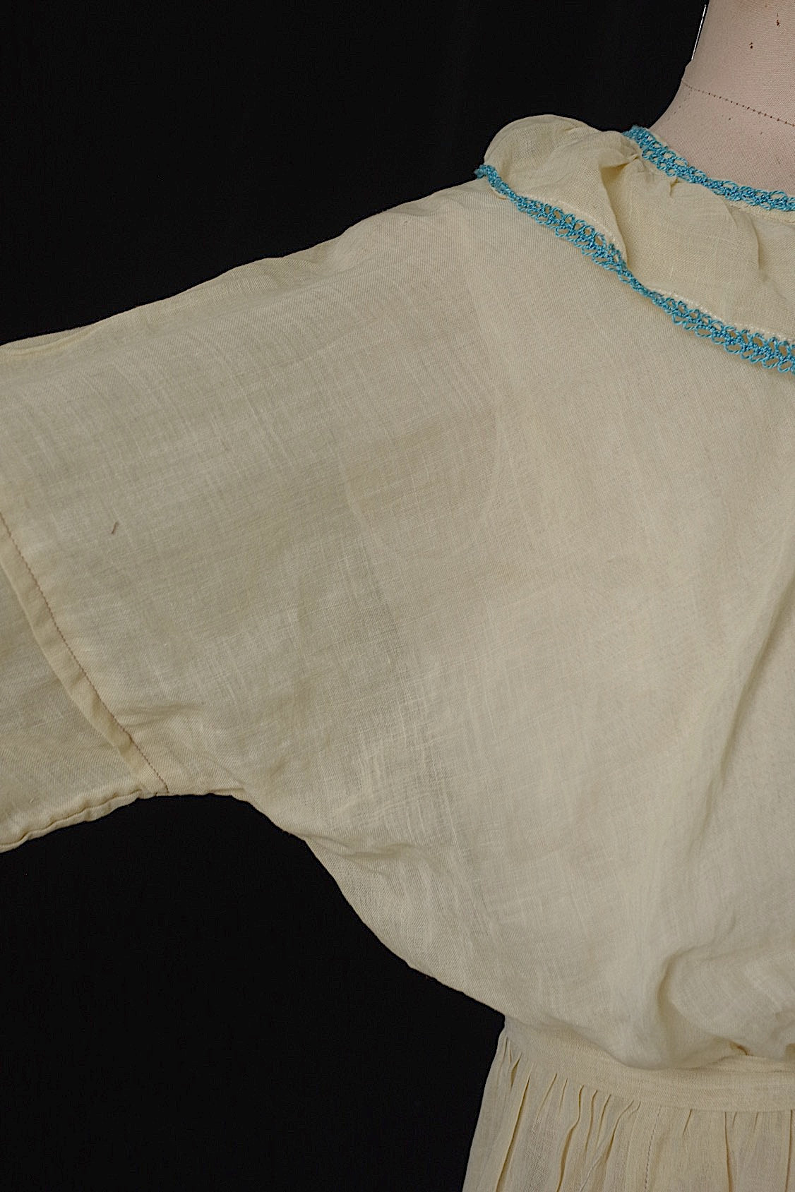 アンティークワンピース vêtement  antique 少女サイズ .FR a l'epoque