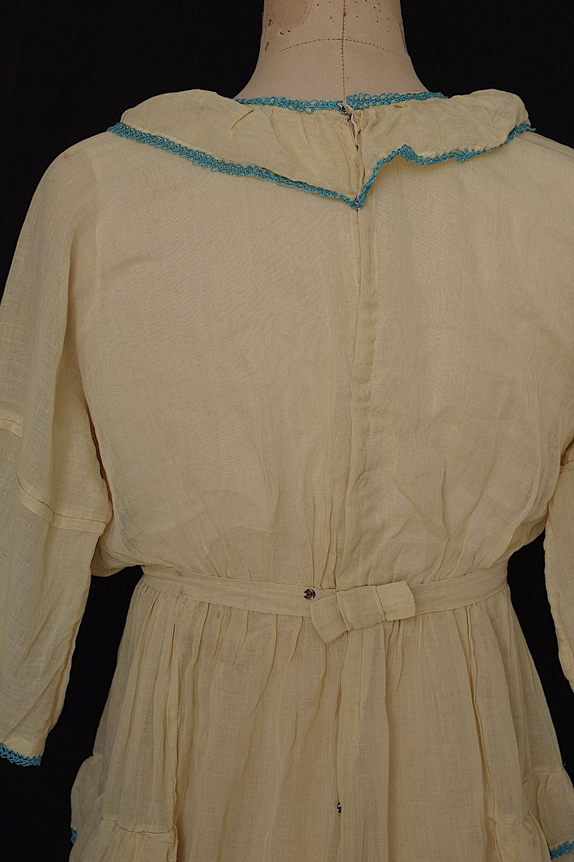 アンティークワンピース vêtement  antique 少女サイズ .FR a l'epoque