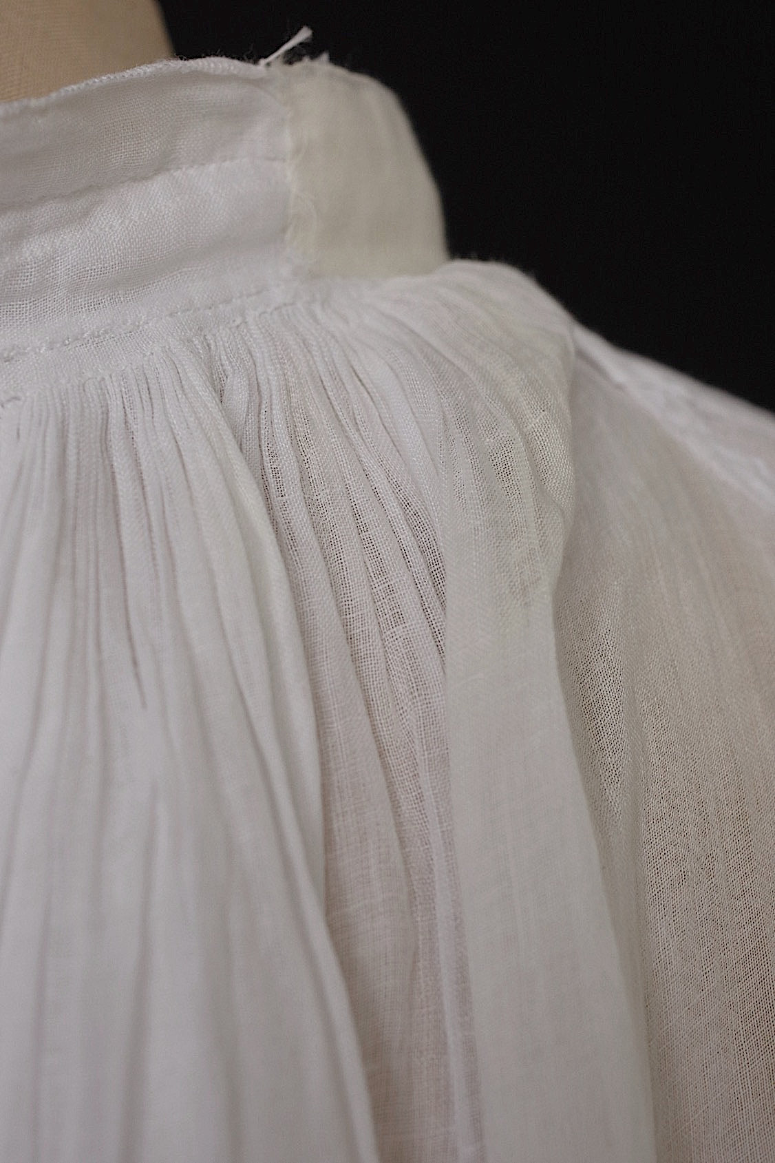 アンティーク教会チュニック vêtement antique チャーチスモック aube .FR a l'epoque