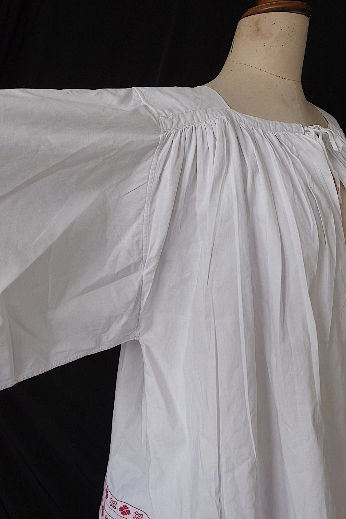 ヴィンテージ教会チュニック vêtement vintage チャーチスモック surplis3 .FR a l'epoque