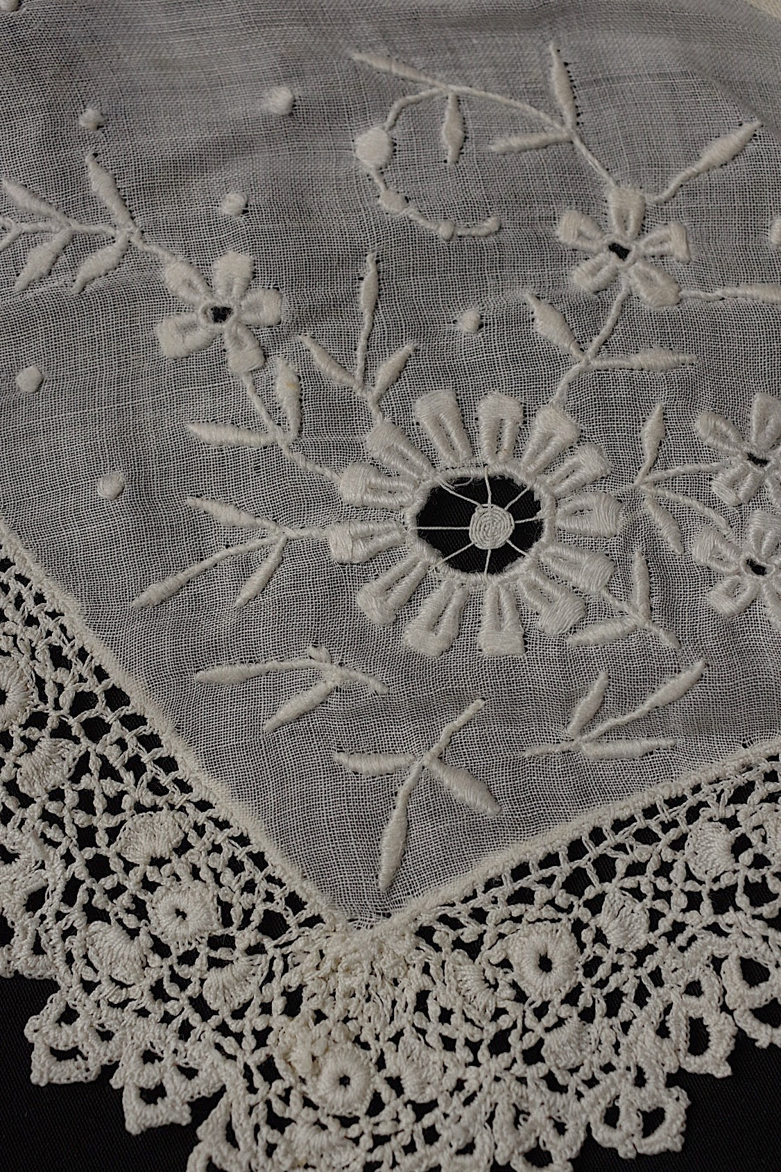 アンティークレース dentelle antique  襟2つ .FR a l'epoque