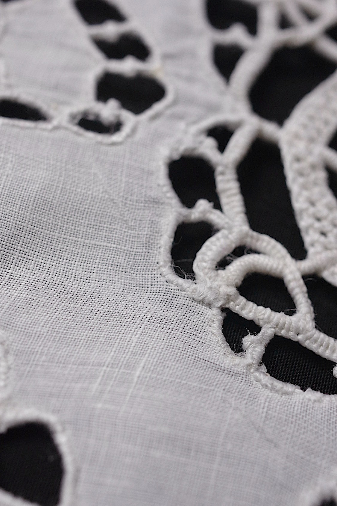 アンティークレース dentelle antique  クロス レース .FR a l'epoque