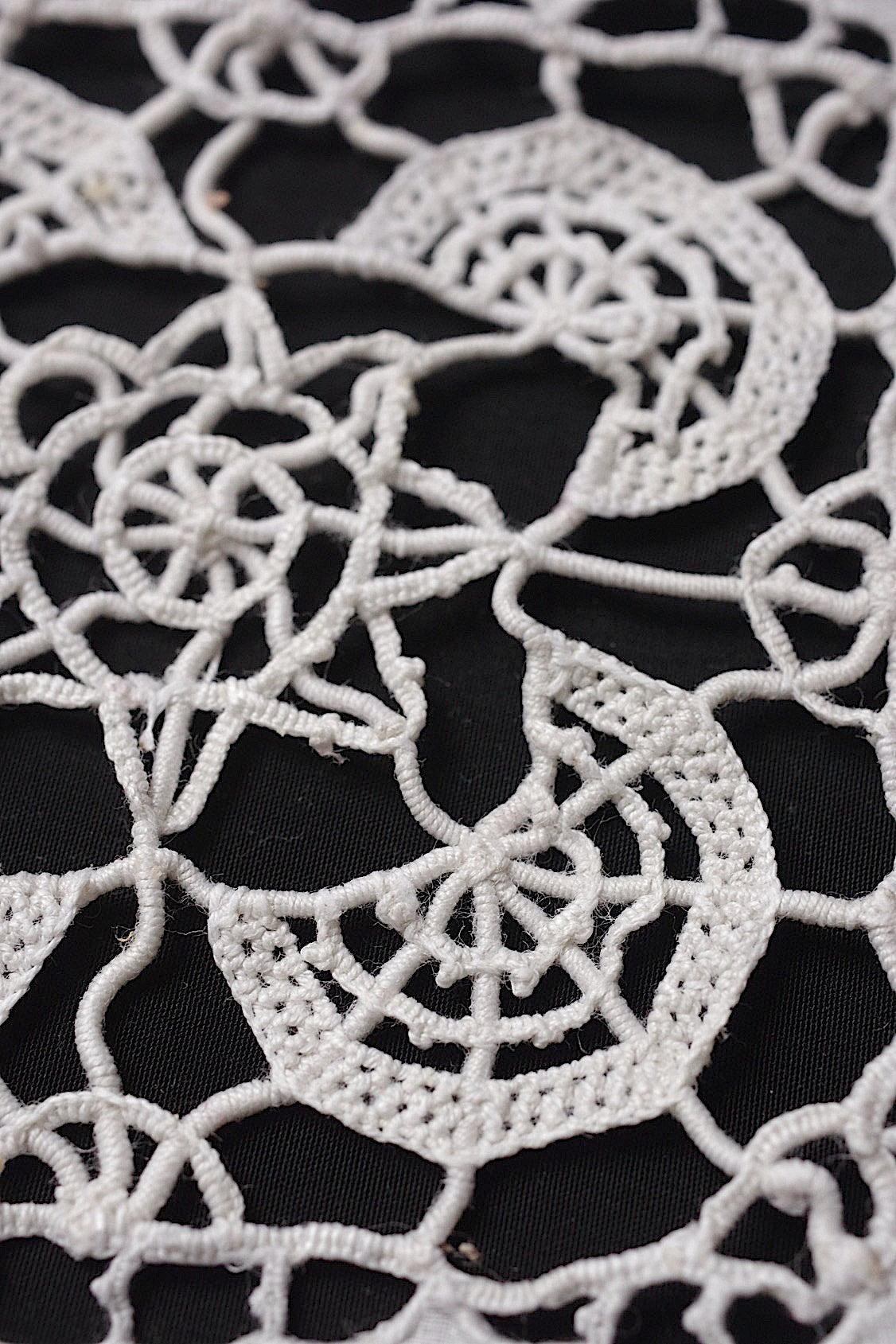アンティークレース dentelle antique  クロス レース .FR a l'epoque